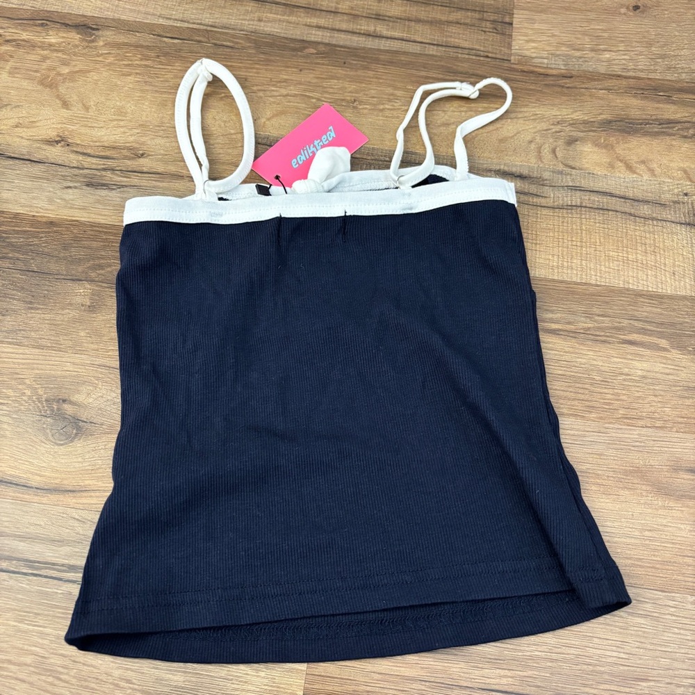 Edikted Baxter Button Front Ribbed Tank Top NWT - Picture 4 of 9